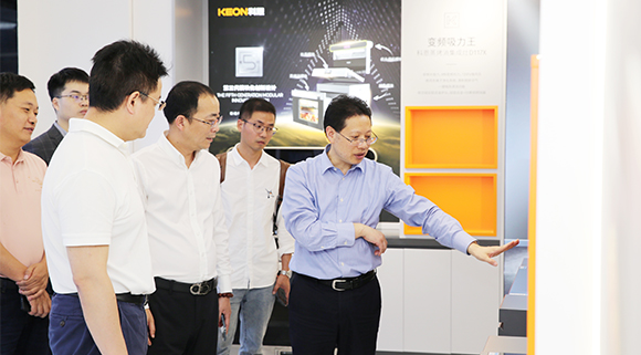 省服務(wù)中心婁萬總主任、嵊州市副市長史向俊一行蒞臨浙江科恩電器考察調(diào)研